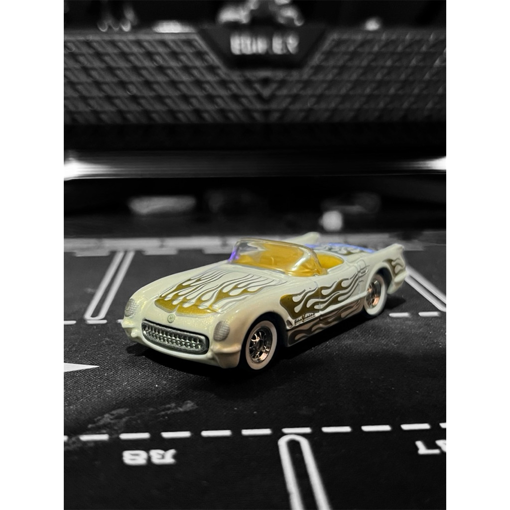 Hot Wheels Premium Loose 1955 Corvette Boulevard (Kondisi 98%)