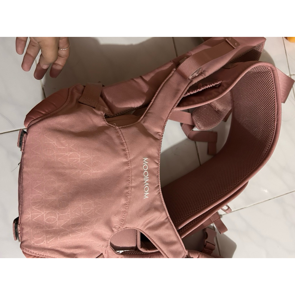 Gendongan Bayi Mooimom