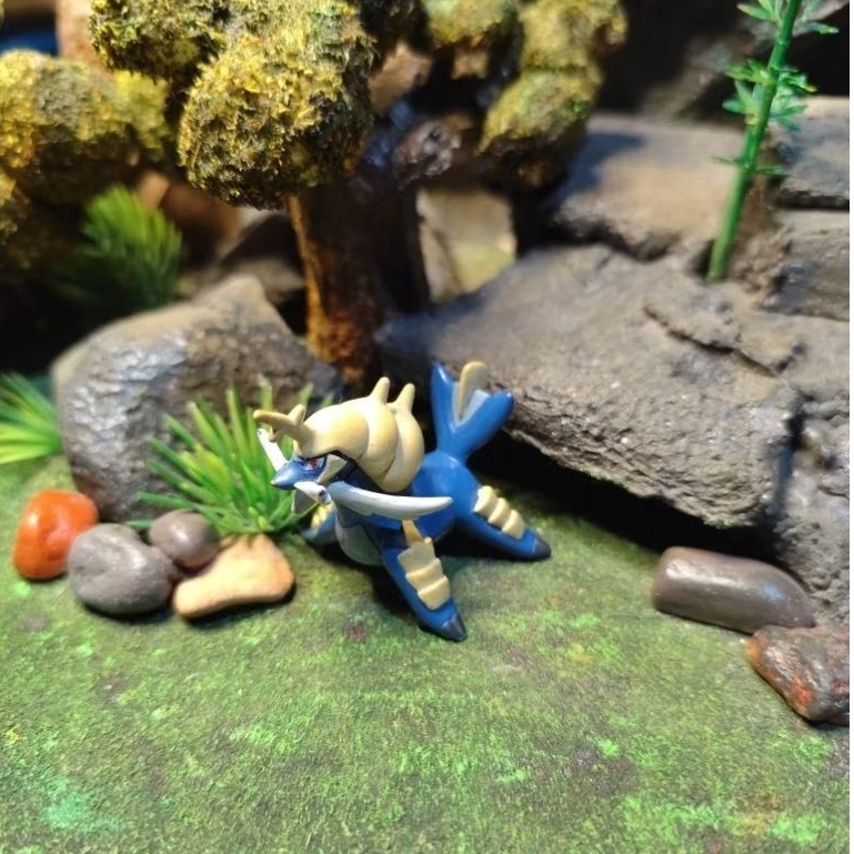 pokemon figure - samurott - Tomy