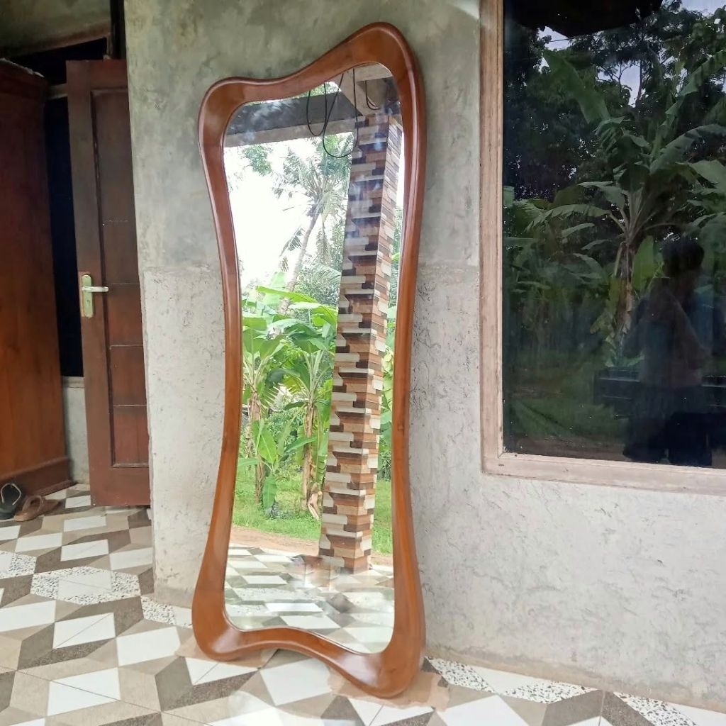 Kaca cermin dinding bingkai kaca cermin jati