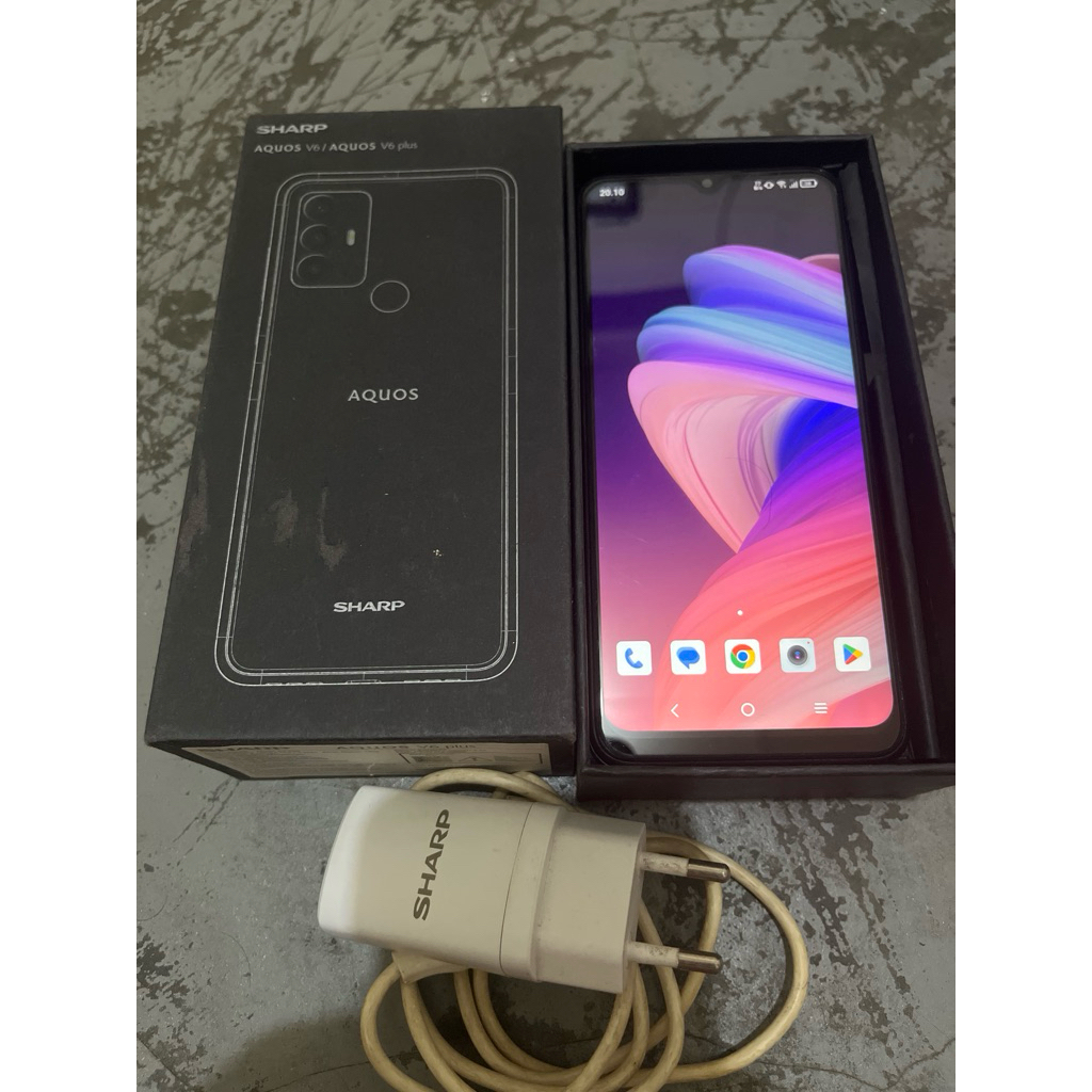 SHARP Aquos V6 Plus 4/64 NFC