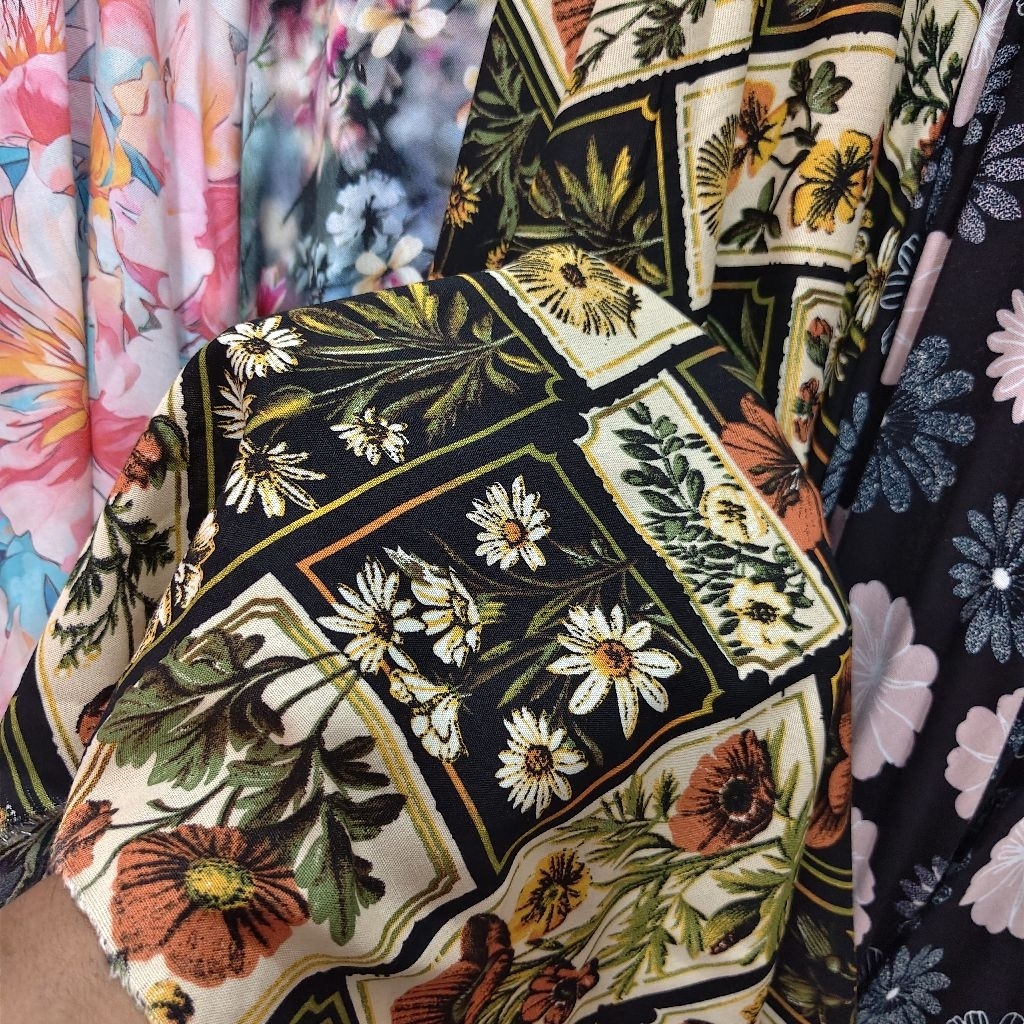 KAIN RAYON VISCOSE PREMIUM MOTIF BUNGA BESAR - KAIN RAYON MOTIF KEMBANG BESAR HARGA PERSETENGAH METE