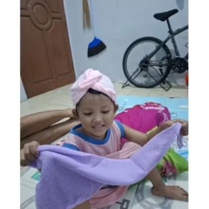 Handuk keramas anak varian random warna