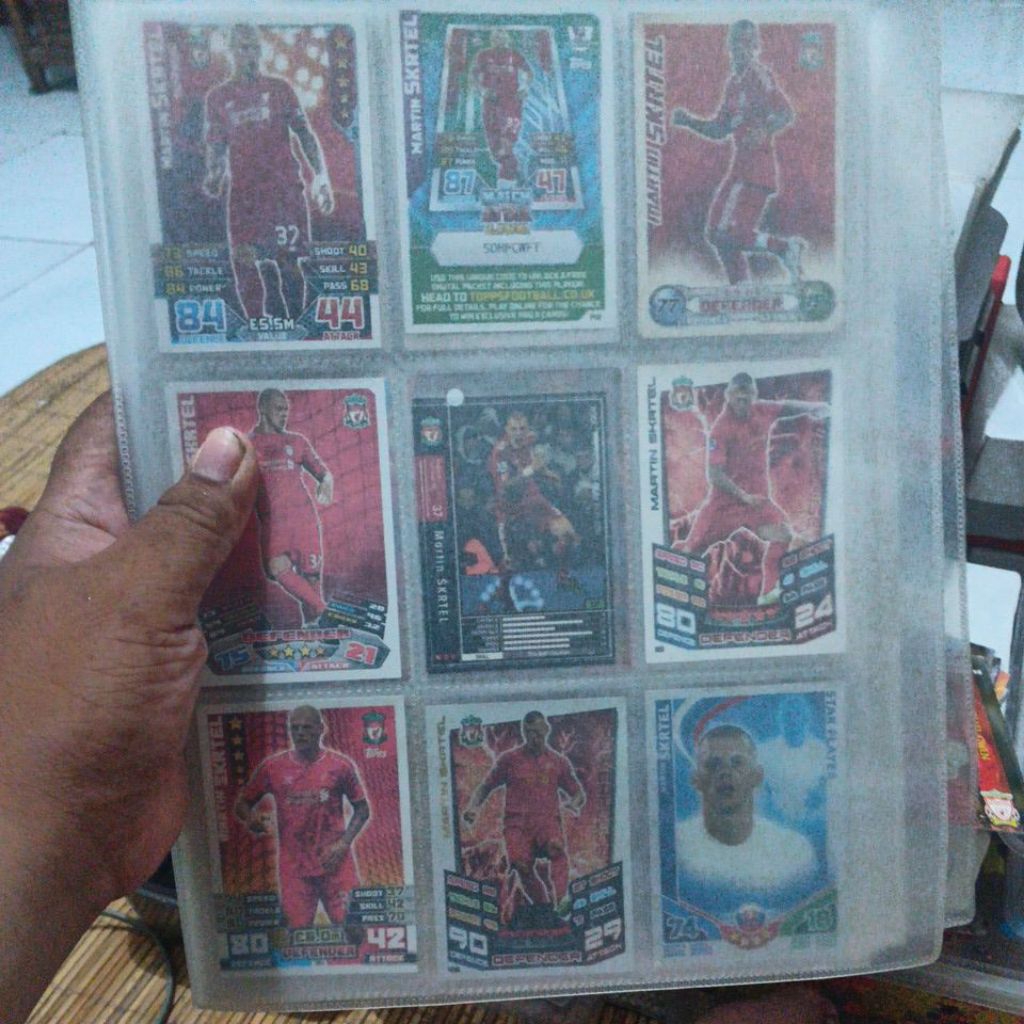 Album kartu pokemon bola kpop bekas 3x3 26 lembar
