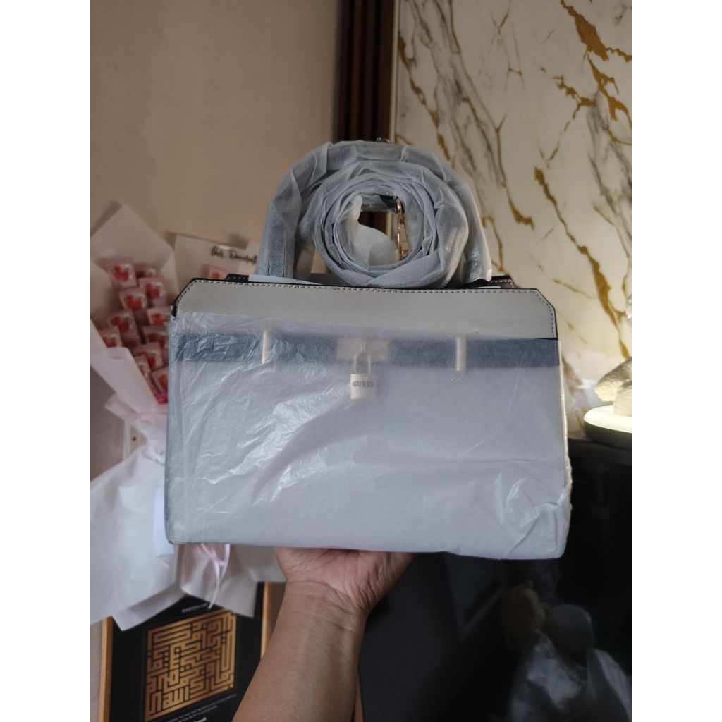 Tas selempang tas bahu wanita Guess ori model SG911005