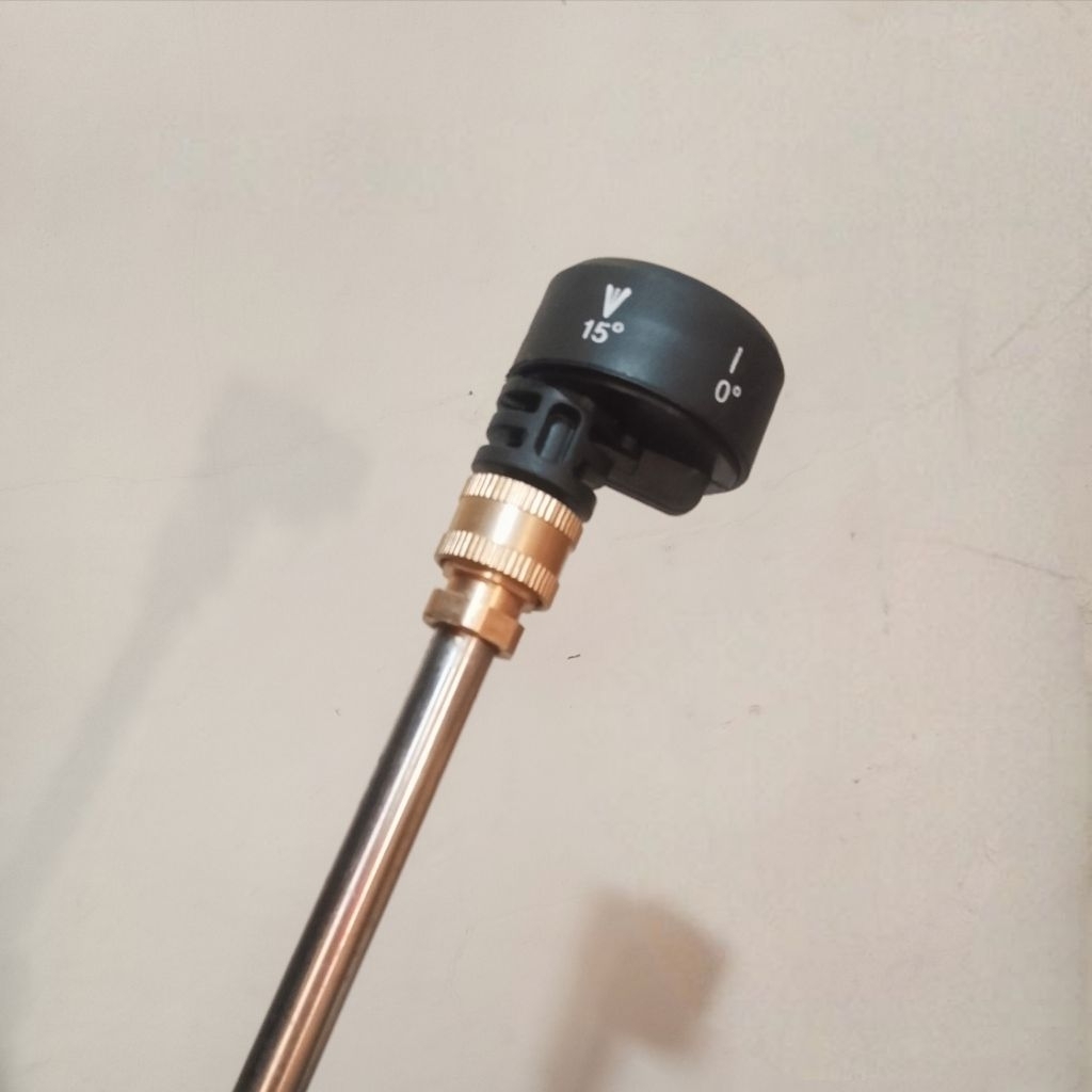 Nozzle jet cleaner