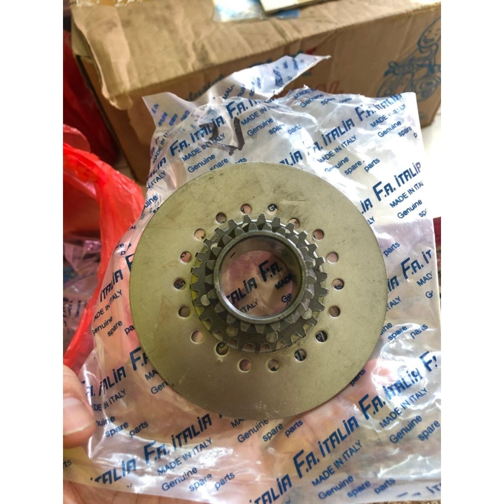 Gigi kopling vespa 21T kopling besar per 7 Vespa Excel exclusive PXE FA Italia
