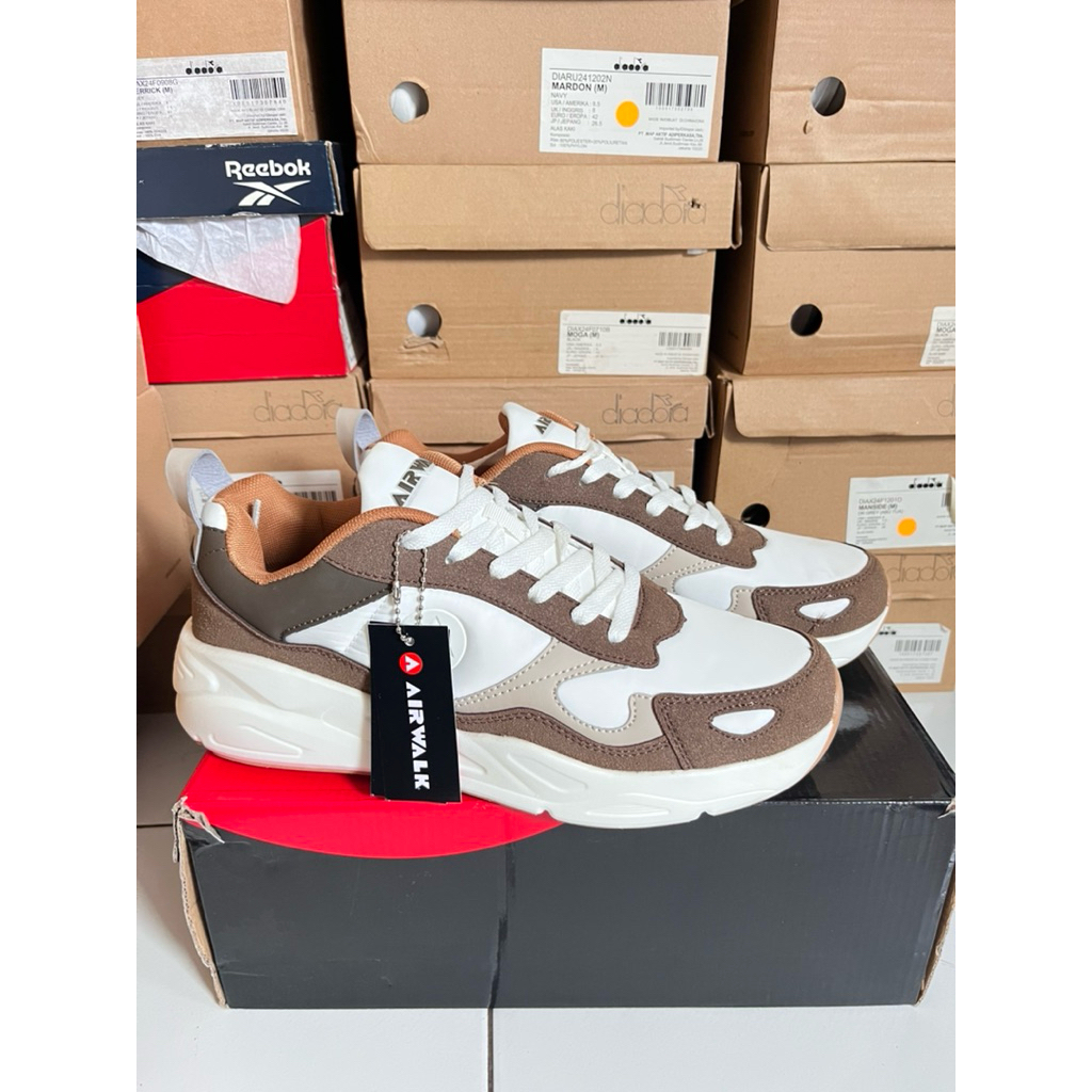Airwalk Sepatu Casual Mens Putih Coklat