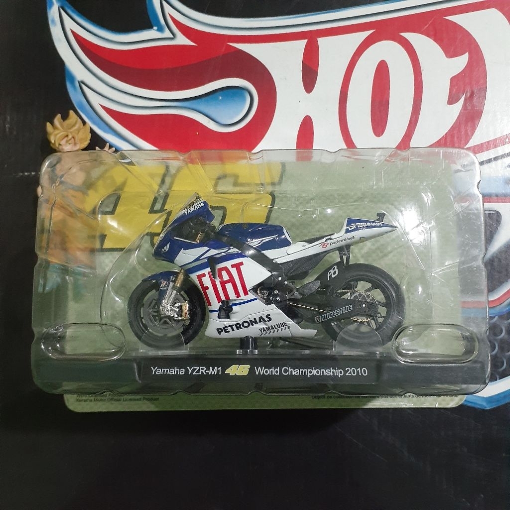Leo Models Valentino Rossi Yamaha YZR-M1 46 World Champion 2010 Semakin Didepan Segel