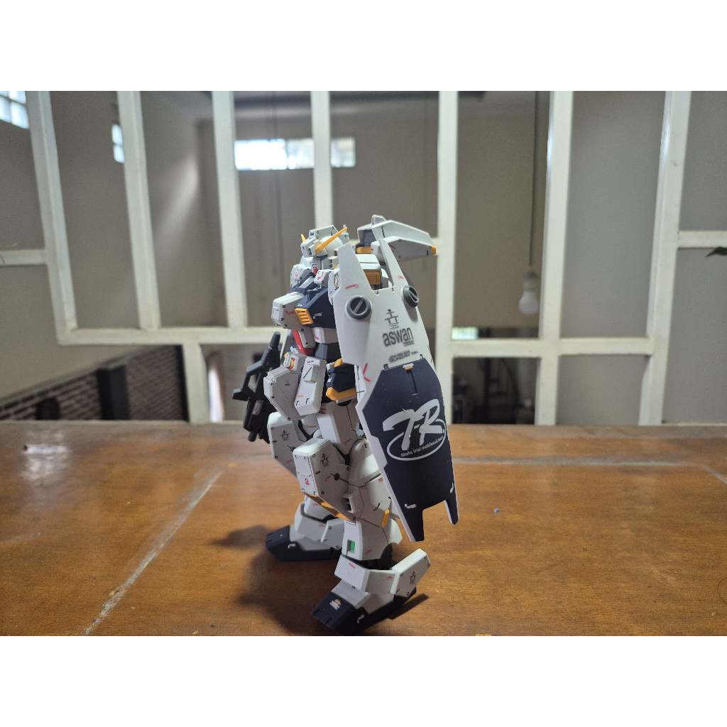 MG Gundam Hazel P Bandai