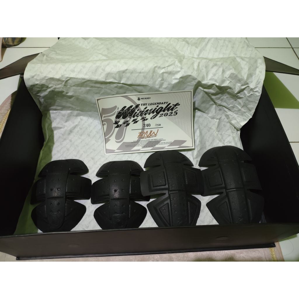 jaket rabbit and wheels midnight 2025