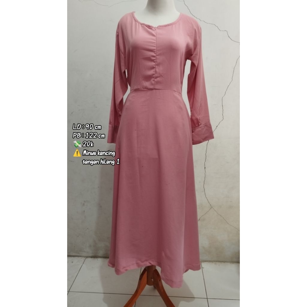 Preloved Gamis Wolfis Polos | Resleting depan busui | Minus kancing tangan hilang 1