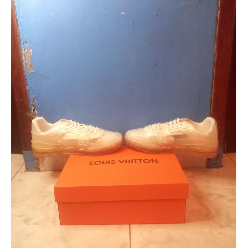jual cepat murah sepatu baru LV Louis Vuitton  transparent langka original italy