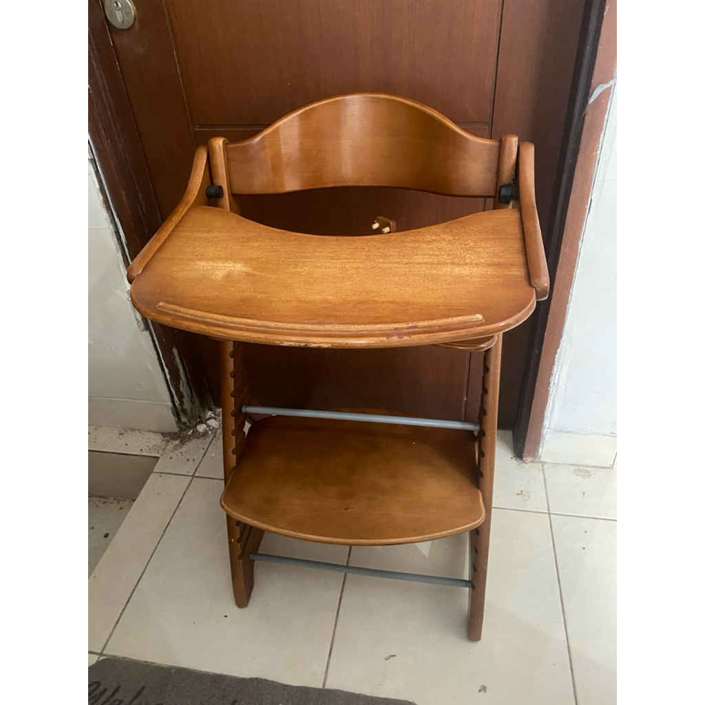 PRELOVED Yamatoya sukusuku GL high chair with table and guard- kursi makan kayu anak bayi warna cokl