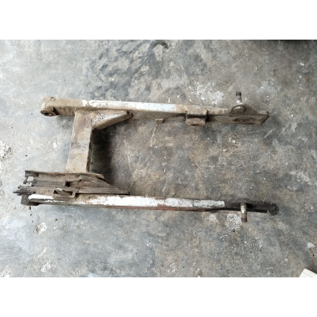 SWING ARM AREM KARISMA ORIGINAL COPOTAN