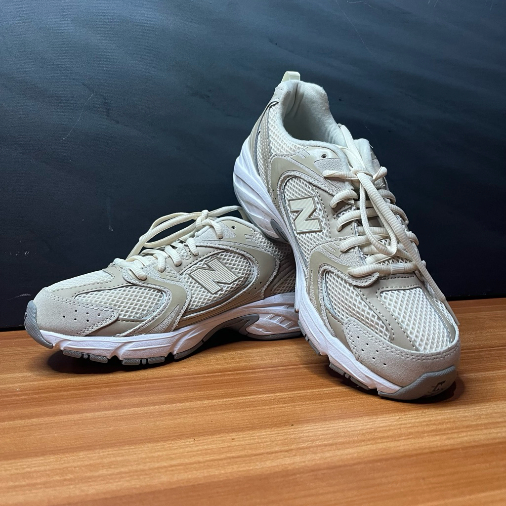 Sepatu New Balance NB 530 beige