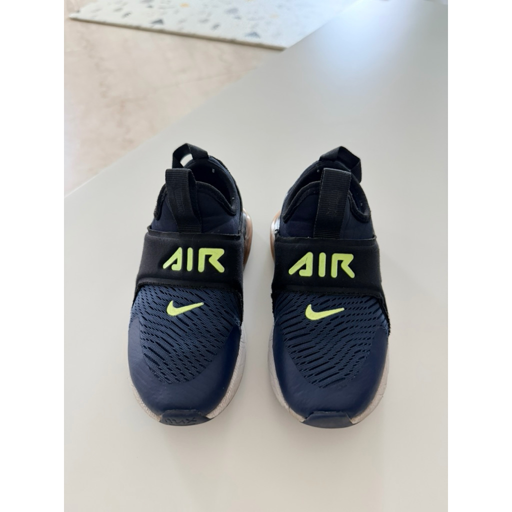 Preloved Nike Air Sepatu Olahraga Anak Size 29,5