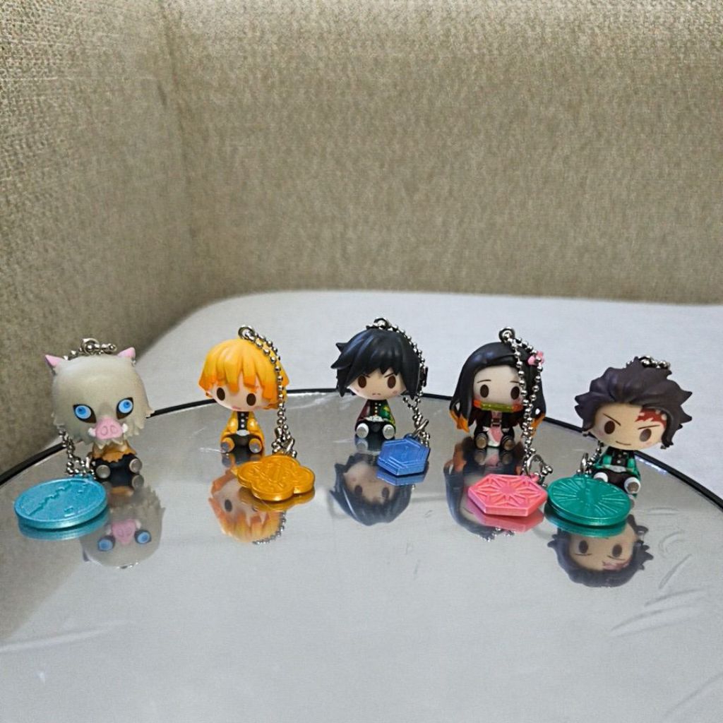 Demon Slayer Figure Keychain with Simbol Original Japan