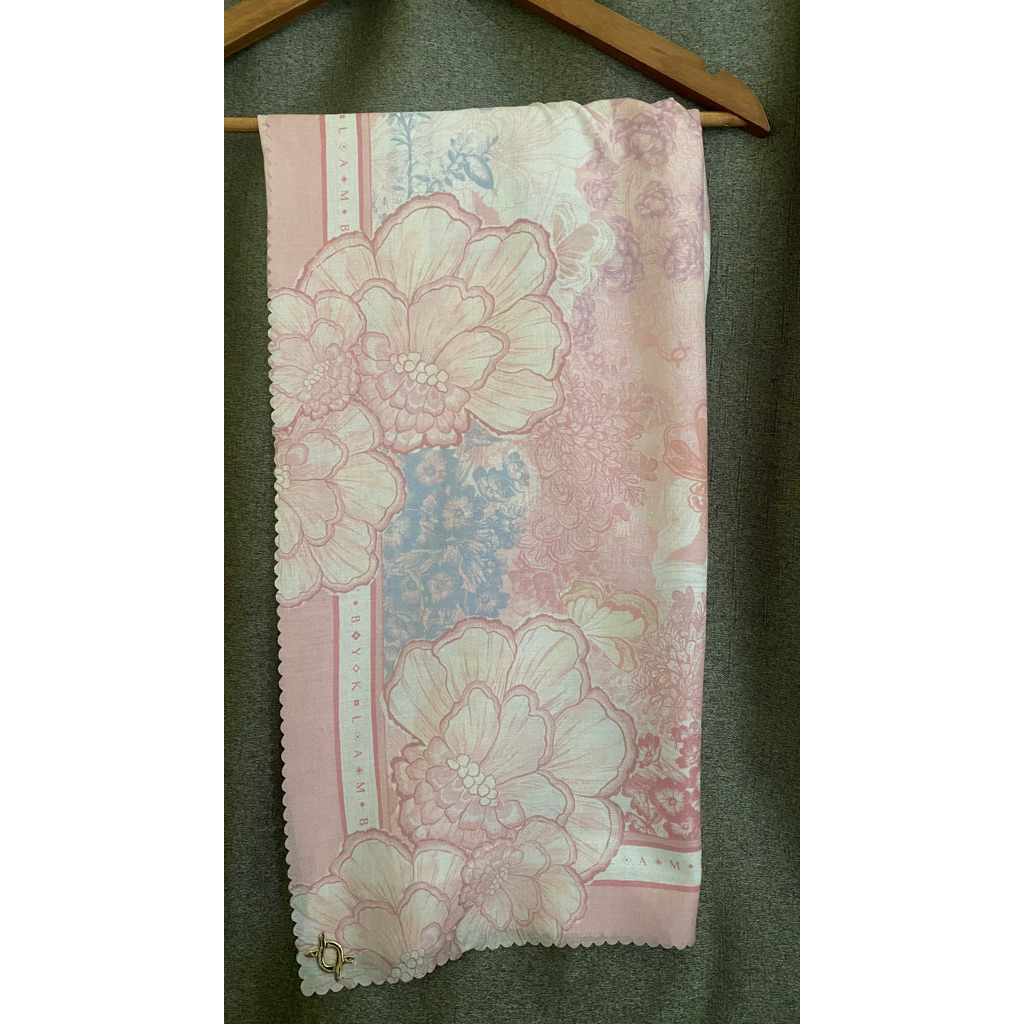 Preloved Wearing Klamby Hijab