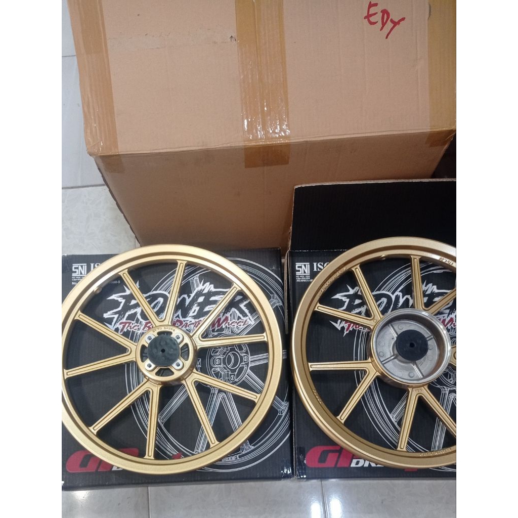 VELG RACING GP WHEEL TROMOL BESAR YAMAHA PNP JUPITER Z DAN FIZR WARNA GOLD