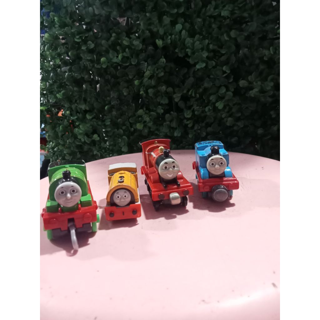 kereta thomas original Tomy dan Thomas