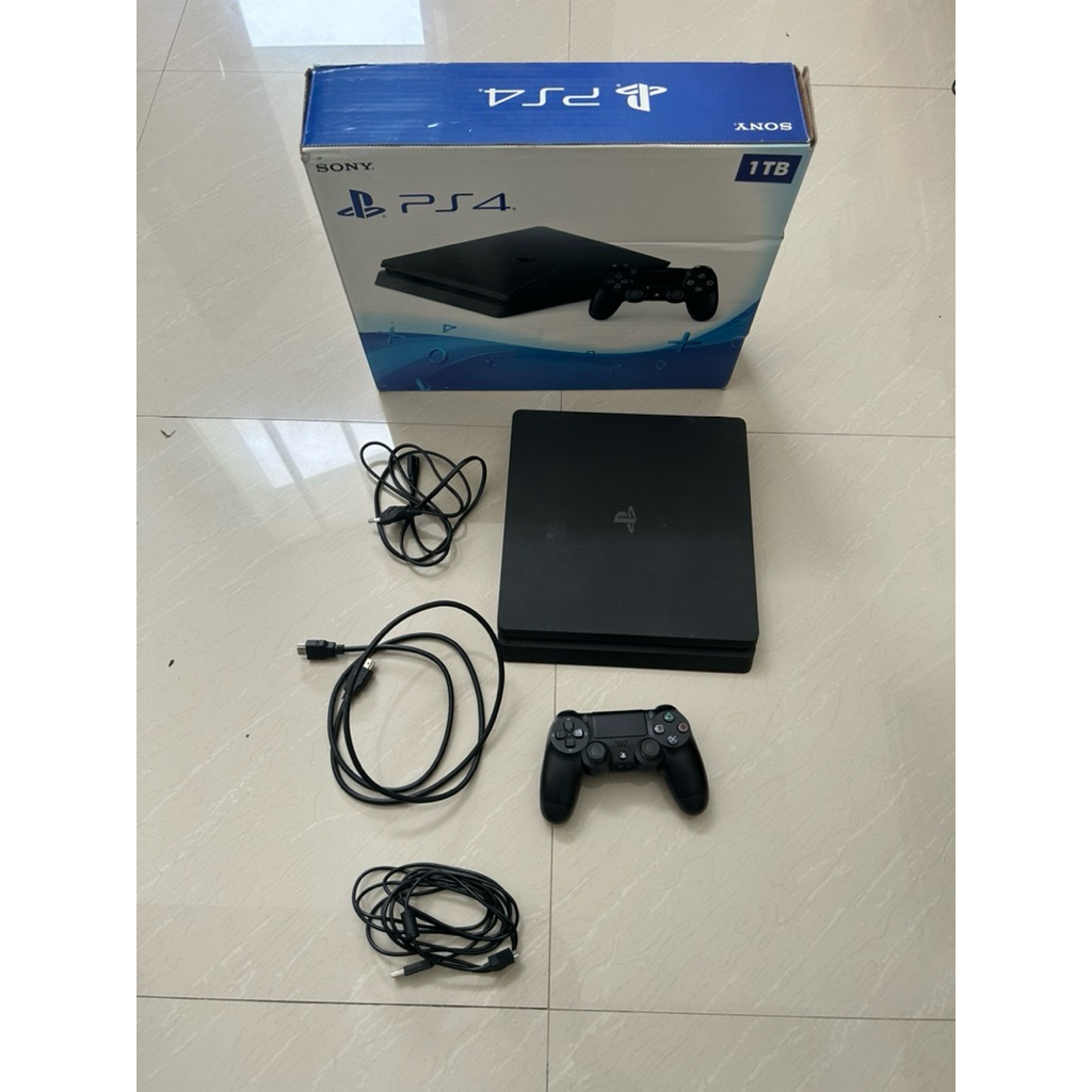ps 4 slim seri 2106a bekas