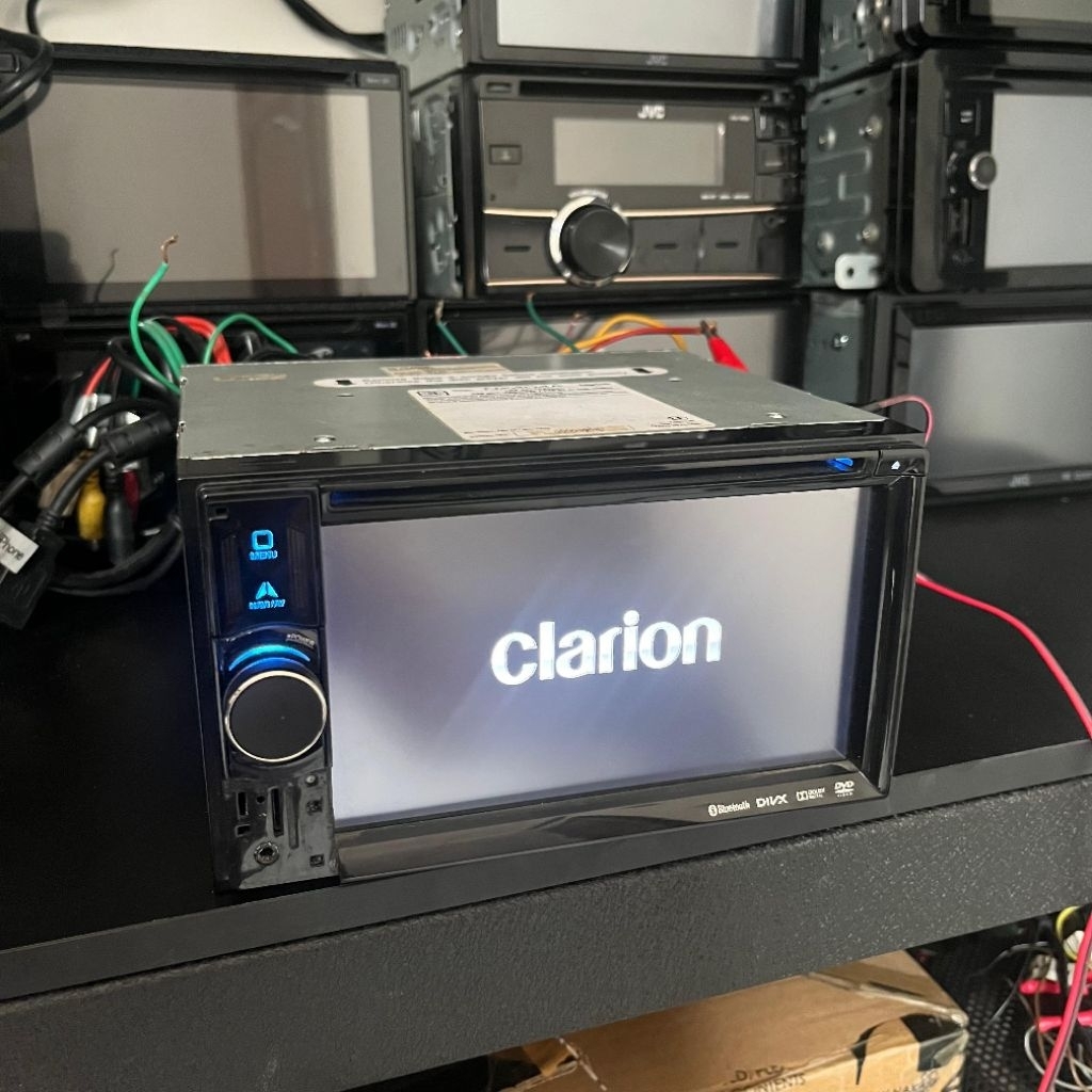 Head unit Clarion NX 404 A
