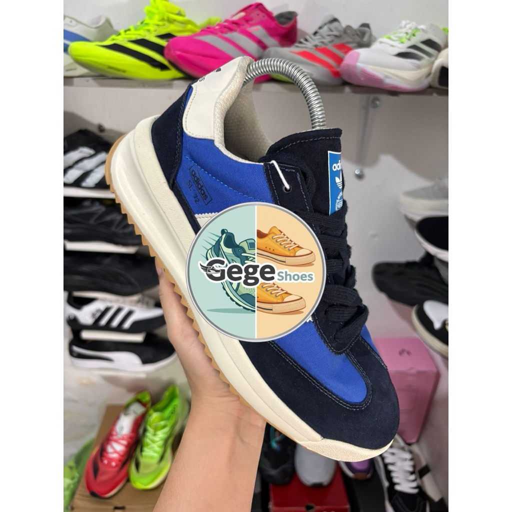 Sepatu sneakers adidas SL-72 boost