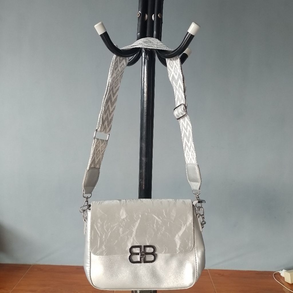 tas slempang bb silver