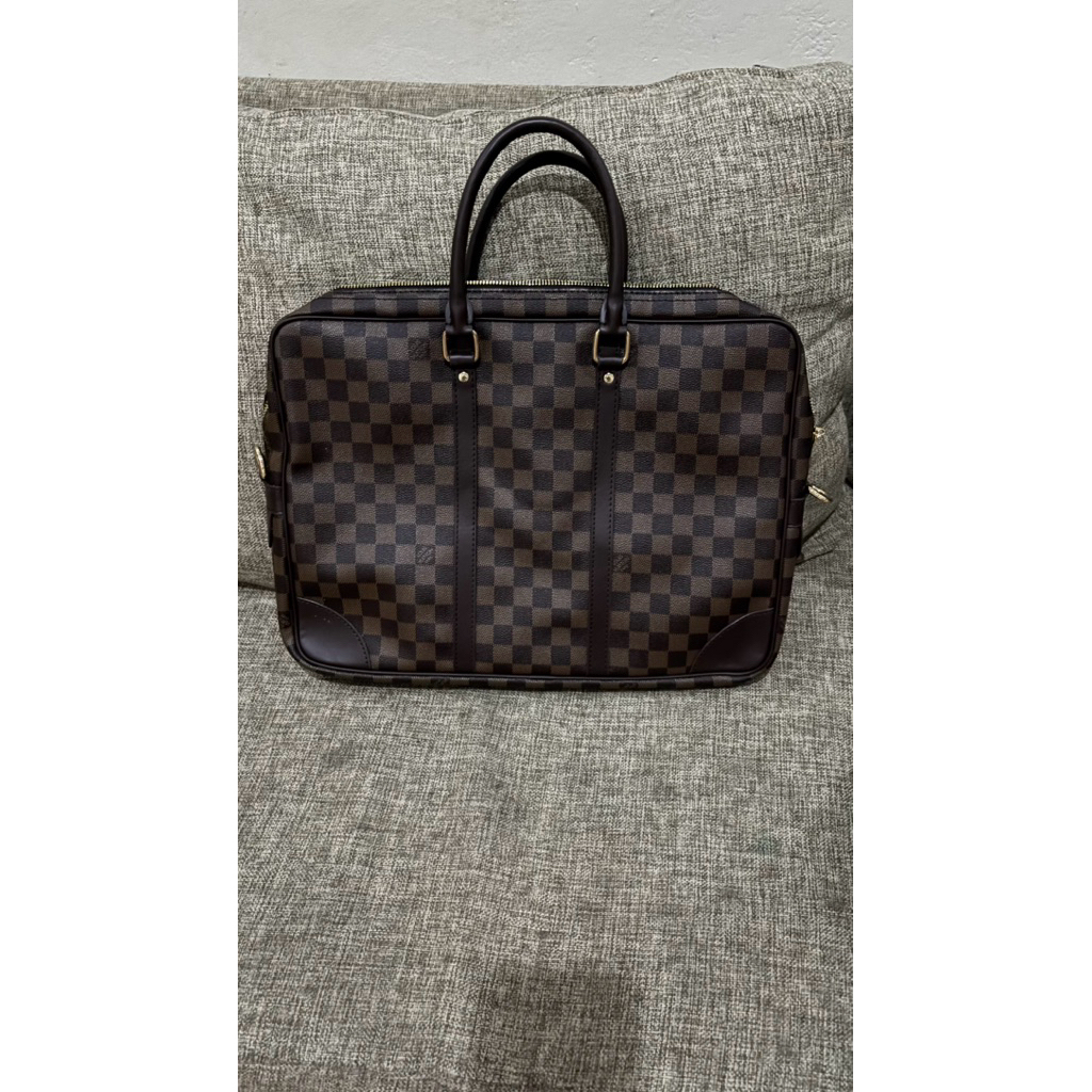 preloved tas laptop LV