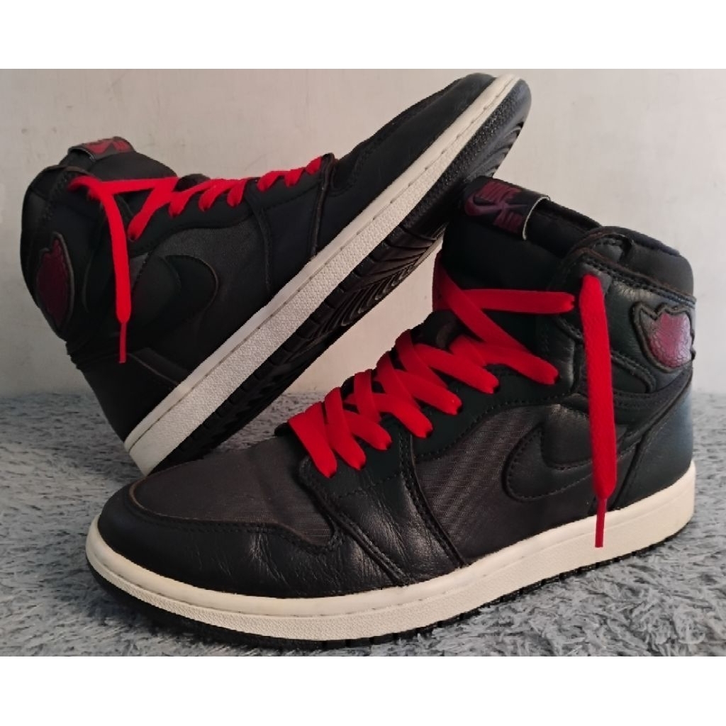 NIKE Air Jordan 1 High Black Satin (42)