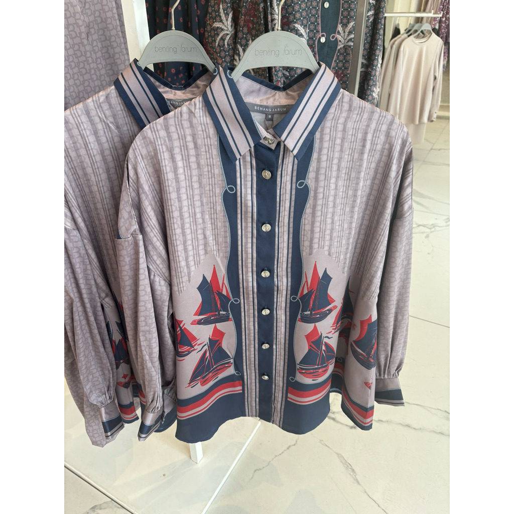 Benang Jarum Nautlcagram Yoke Shirt