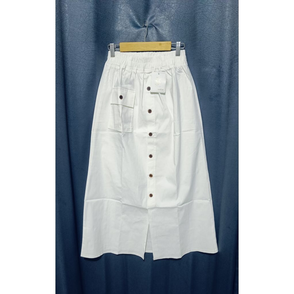 rok wanita cantik elegan