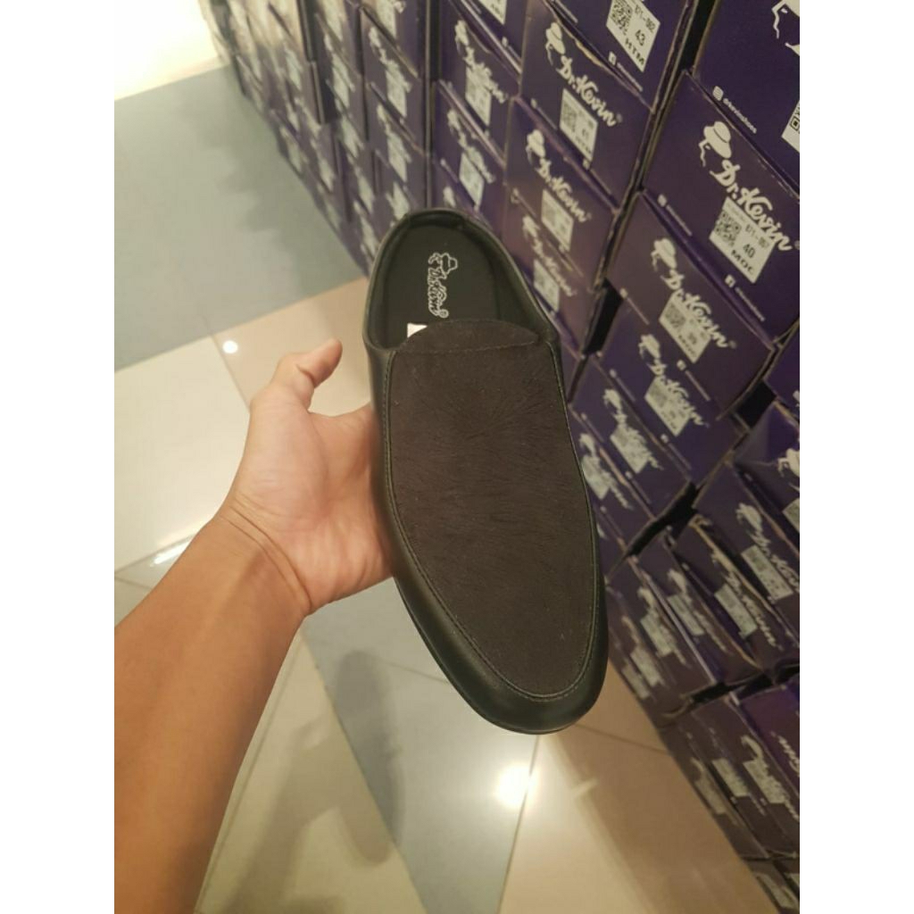 871-043 SEPATU SELOP PRIA DR KEVIN SHOES