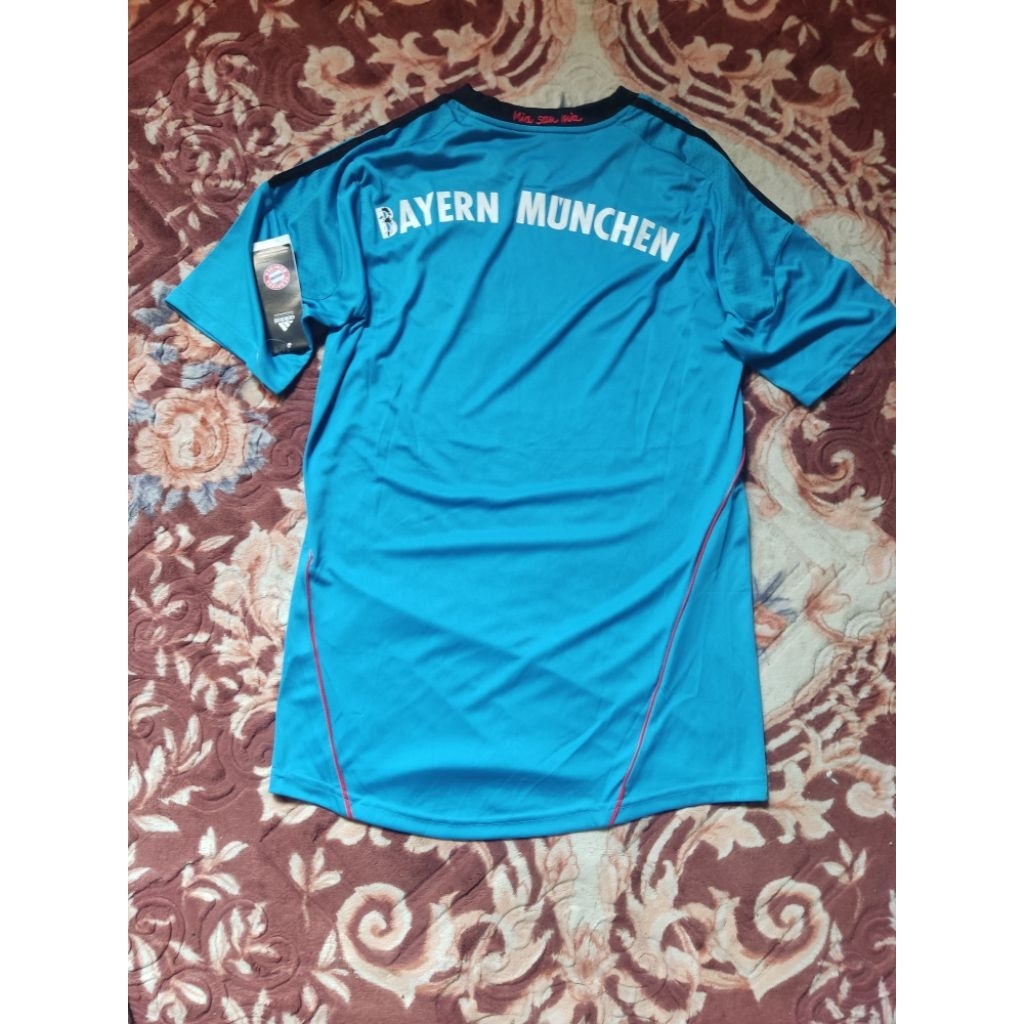 jersey gk/goal kiper bayern munchen + nama neuer size m