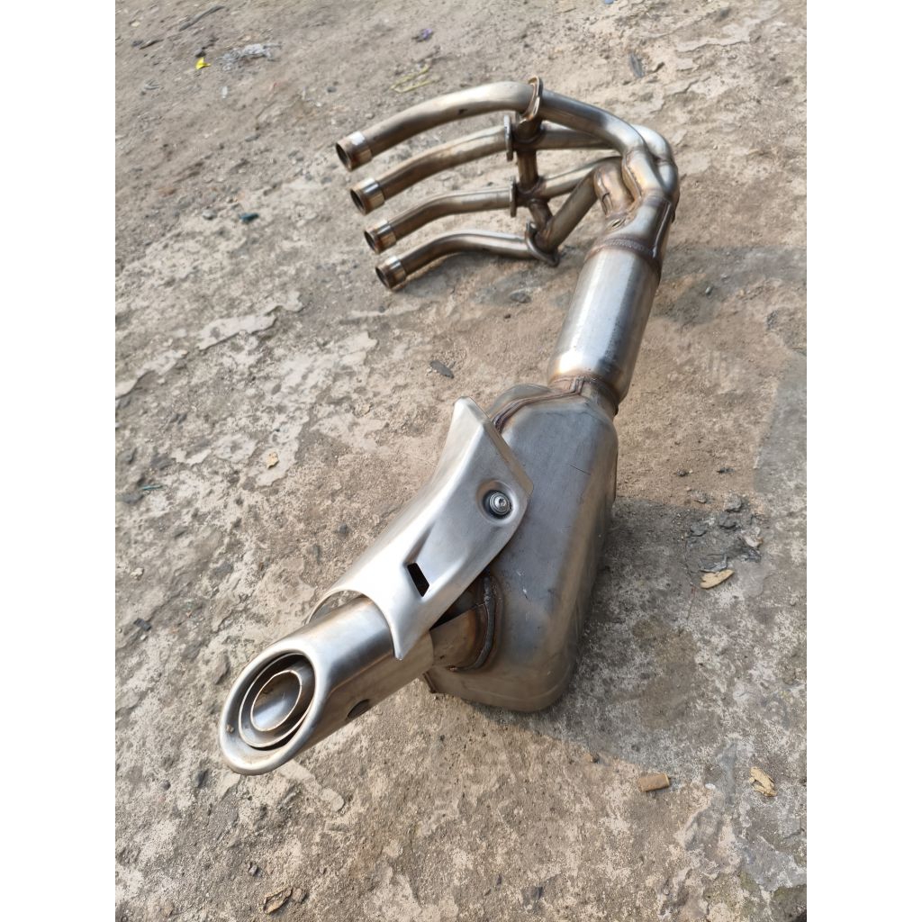 knalpot standar kawasaki ZX25 R Original copotan