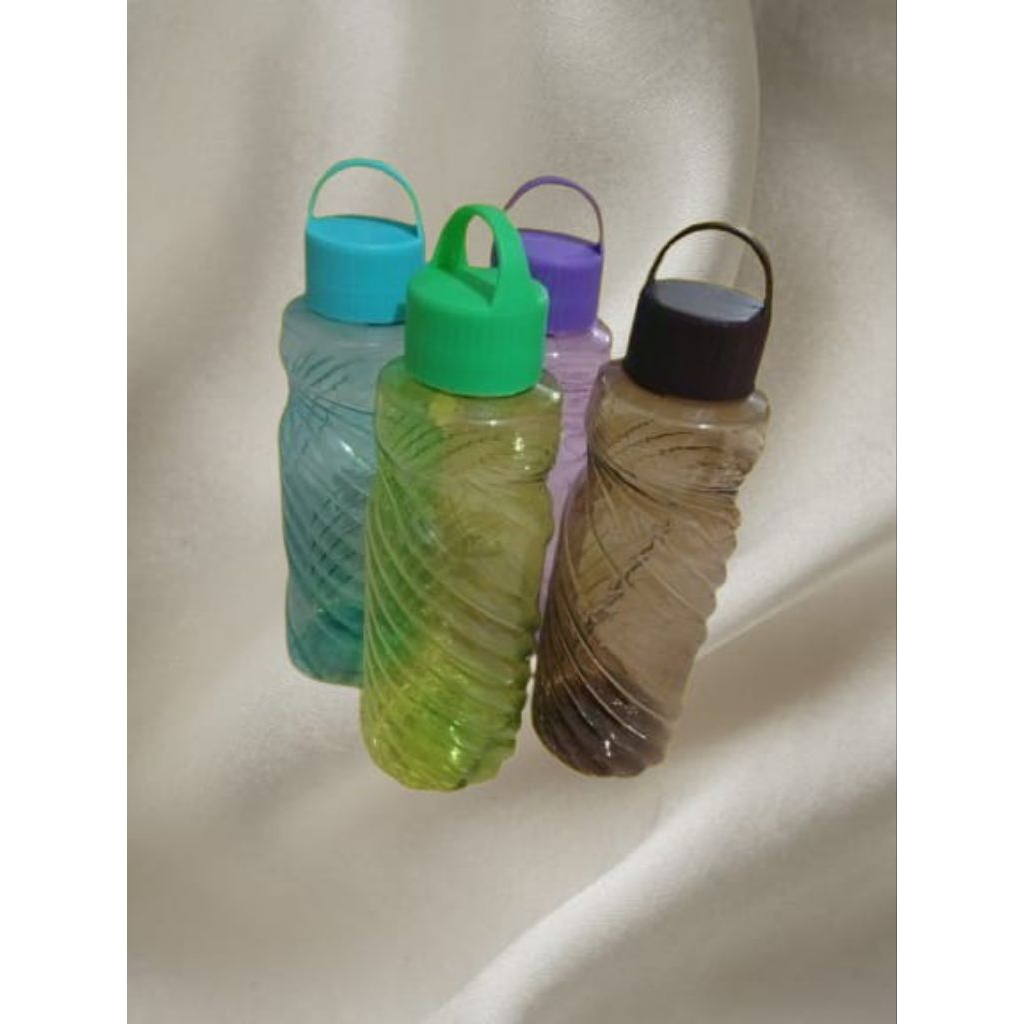 Botol Minum 750 ML - Tempat Minum Motif Ulir - Botol Plastik