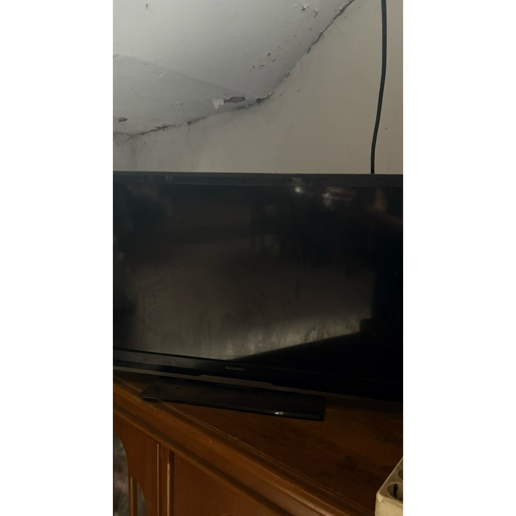 Sharp TV Aquos 32 inch non smart