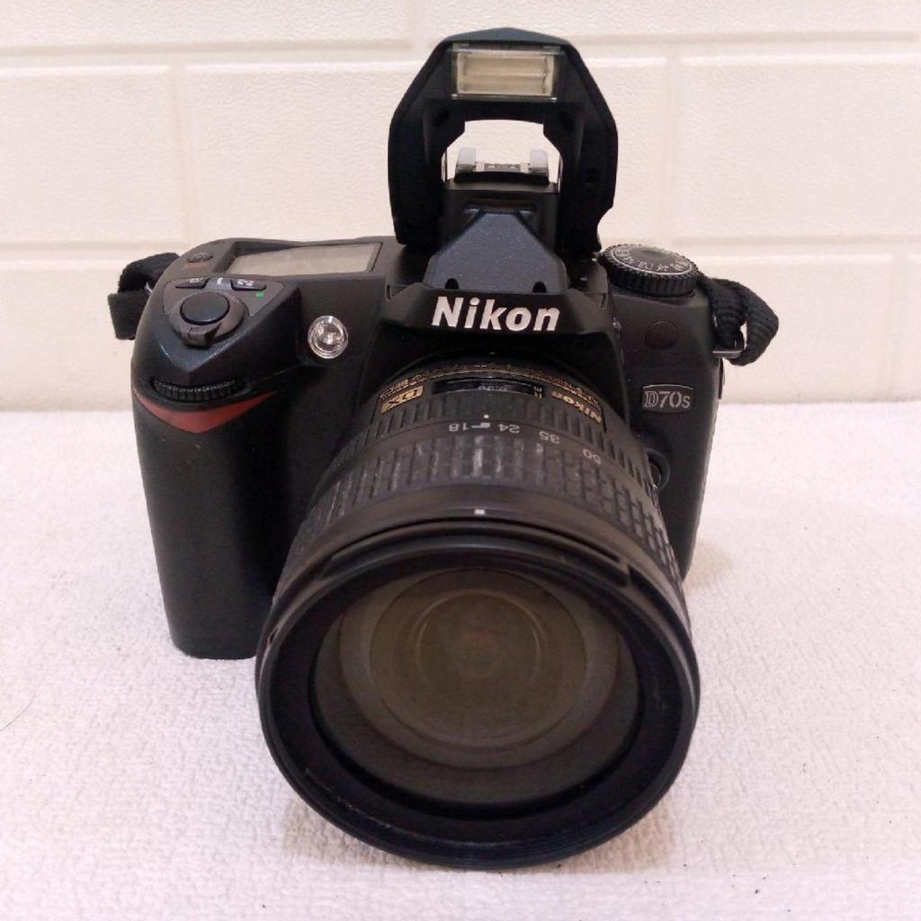 Nikon D70s Lensa 18-70mm kamera DSLR second