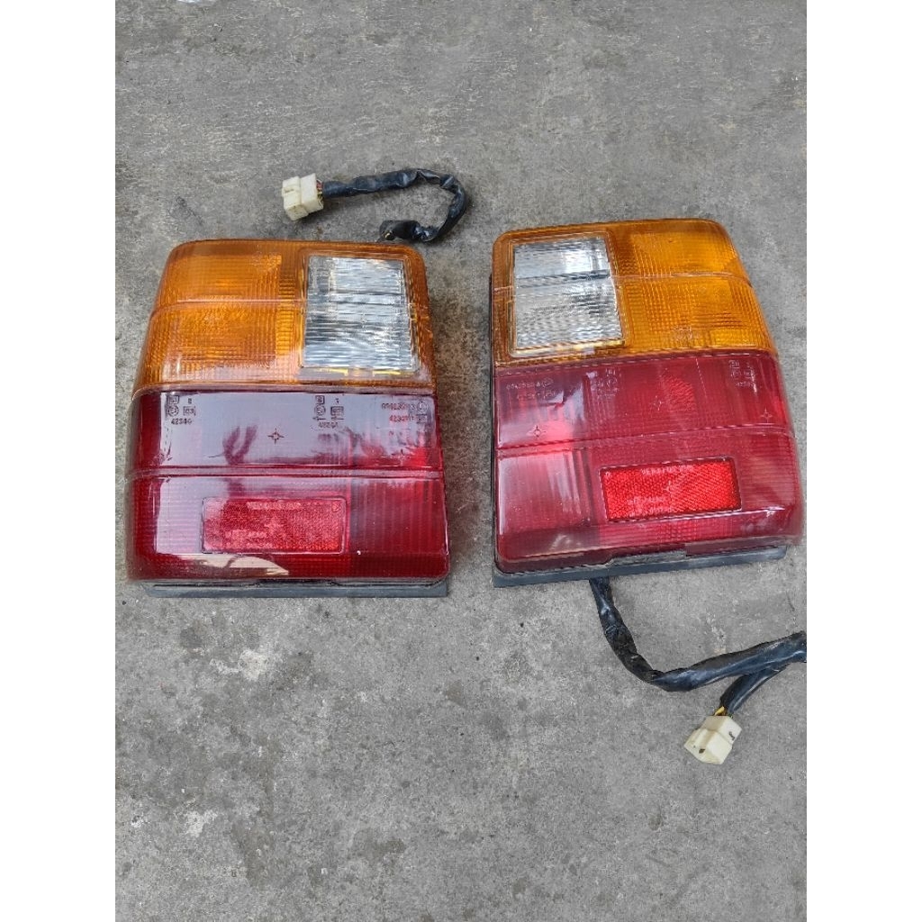 stoplamp lampu belakang fiat uno kanan kiri ori