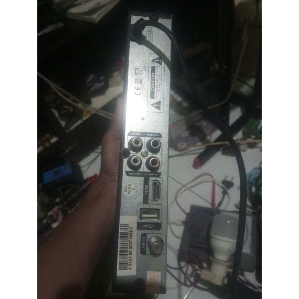 Recever skynindo hitam lengkap remote kondisi sangat normal sekali siap digunakan...bisa FTA TVRI,Tr