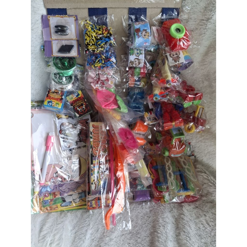50PCS Mainan Siap Jual Rendom Grosir Mainan Campur  /Papan Rentengan Mainan