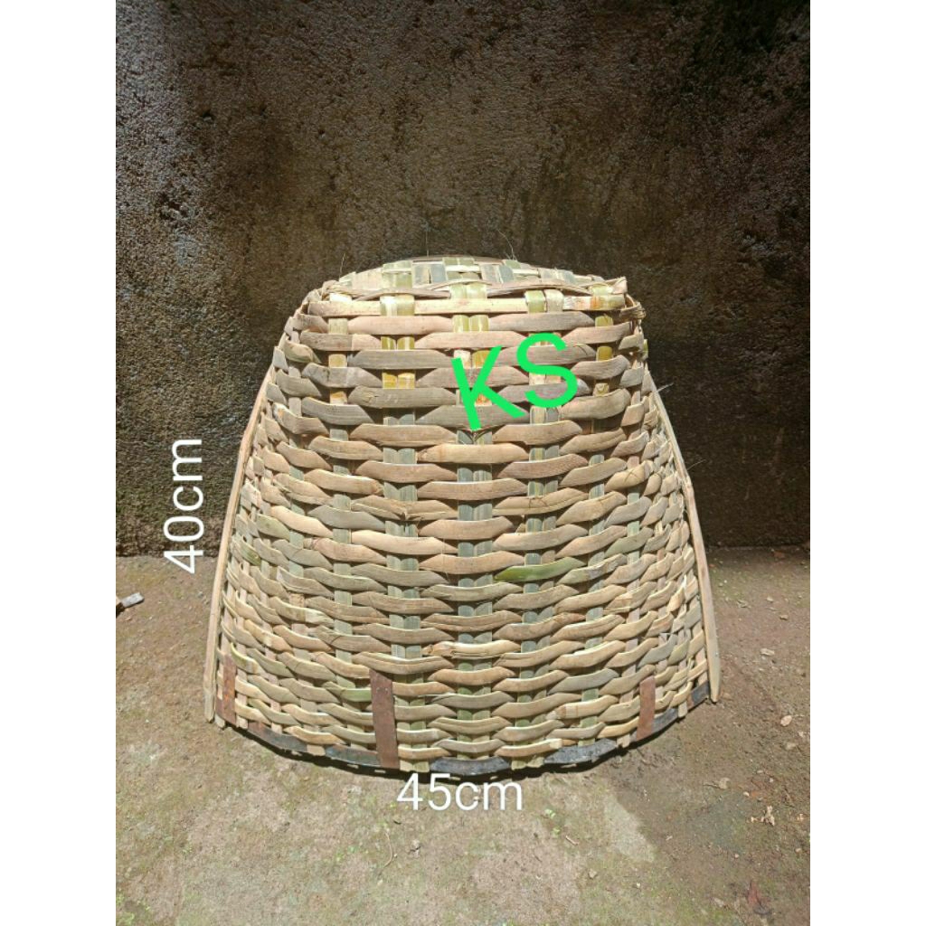 kerajinan Cikrak pengki  bambu tebal anyaman bambu tempat membuwang sampah alat kerja bangunan  trad
