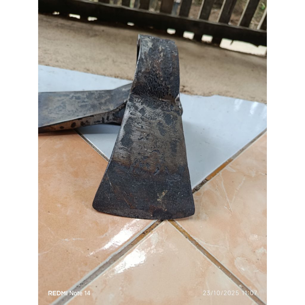 kampak, wadung, kampak kayu besar, kampak cacah tulang