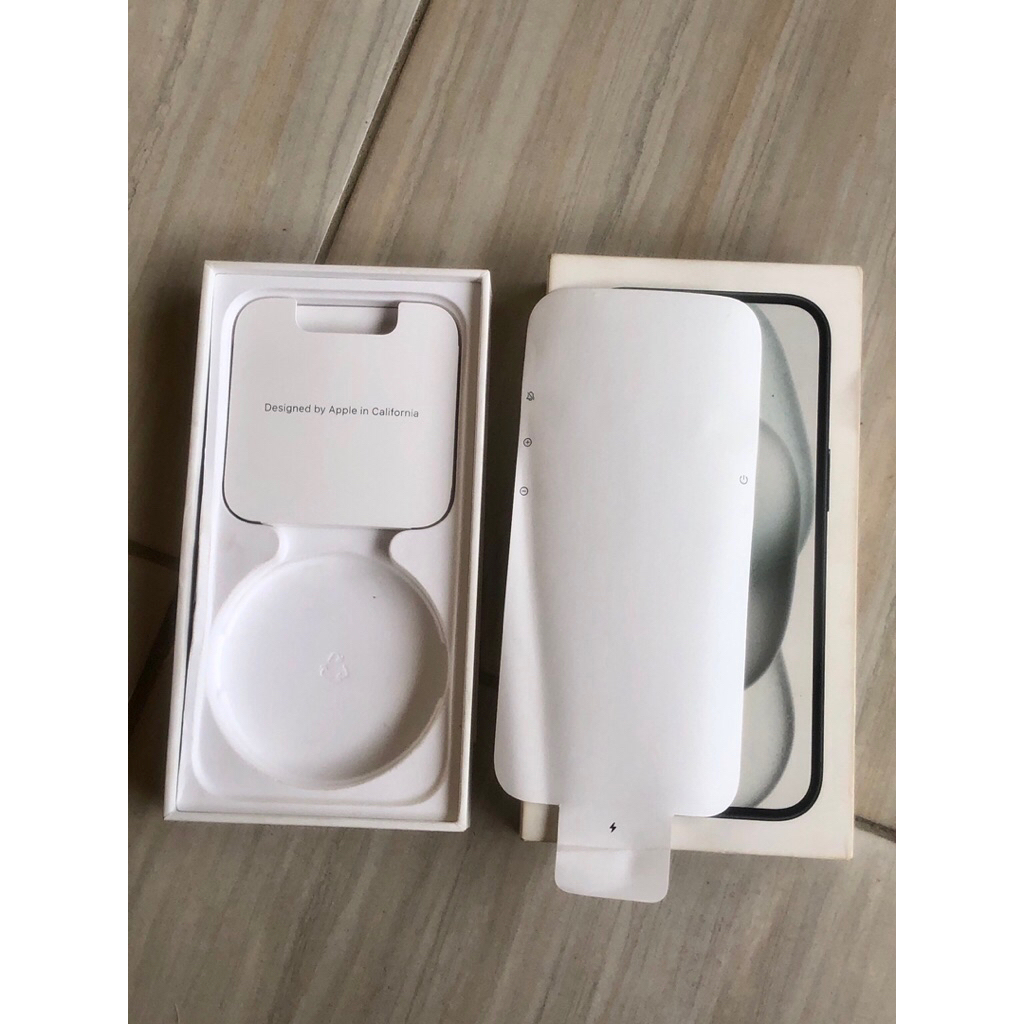 Dus box copotan original iphone 15 black 128gb ibok