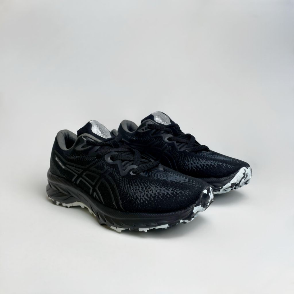 sepatu running asics