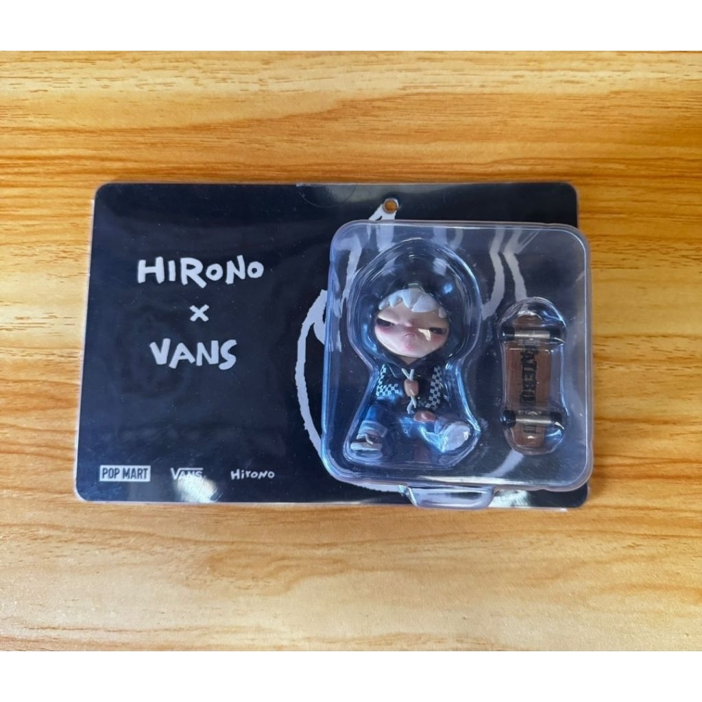 hirono x vans
