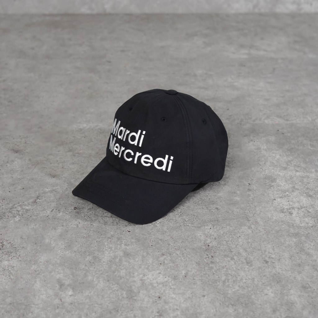 Topi MARDI MERCREDI TEXT EMBROIDERY WHITE BLACK CAP 100% ORIGINAL