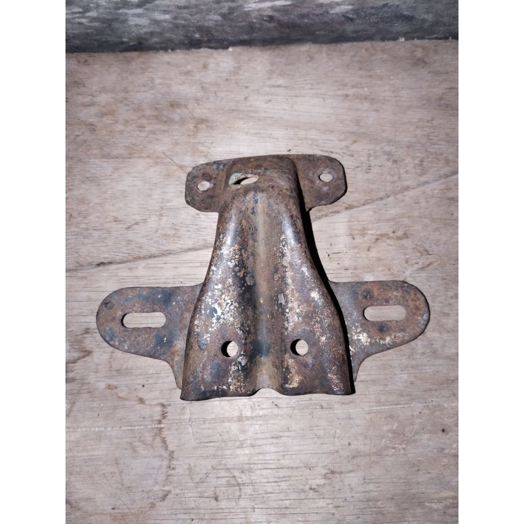 DUDUKAN LAMPU BELAKANG YAMAHA V75 YAMAHA L2S L2DX YB ORIGINAL PANGKON STOPLAMP YAMAHA V75 YAMAHA L2S