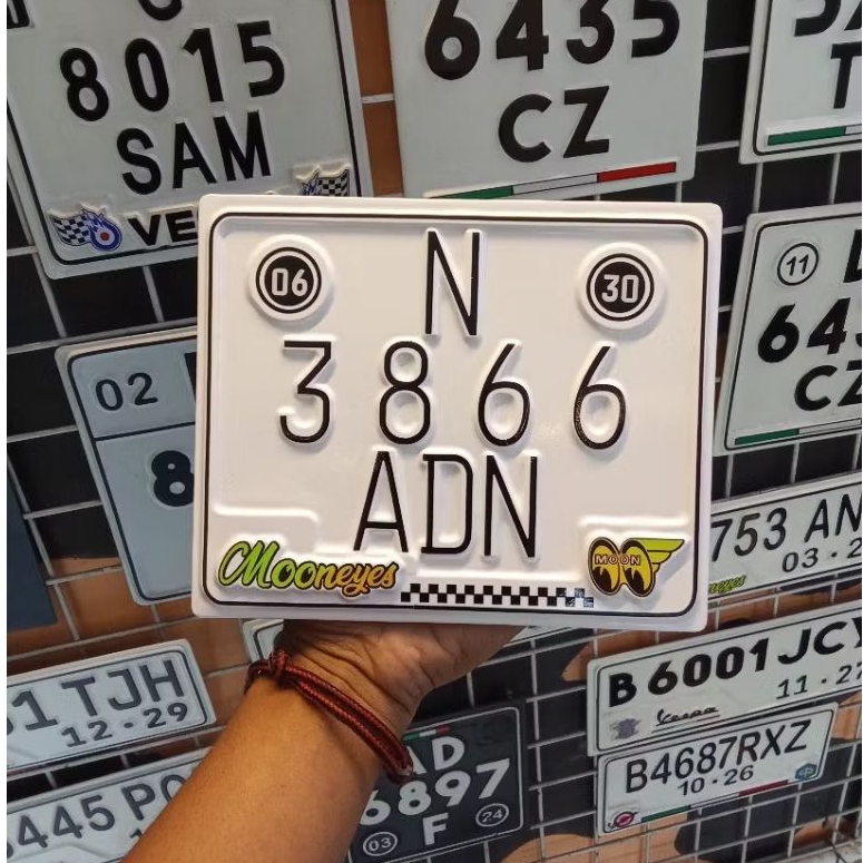 plat vespa matic / plat motor matic Mooneyes